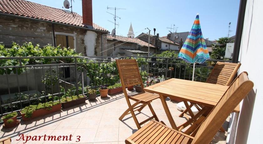 Old Town Rooms And Apartment Poreč Exterior foto